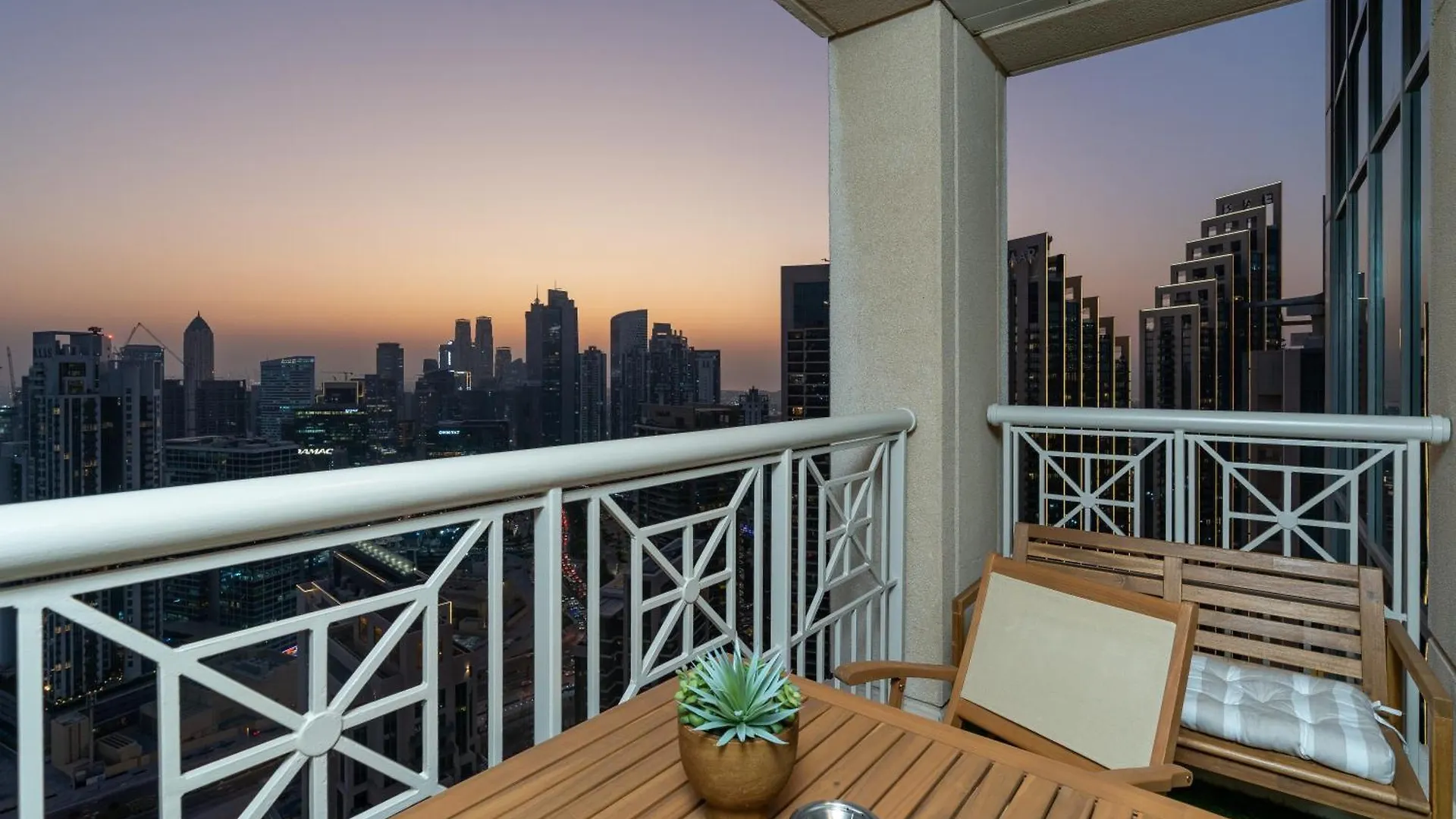 Apartment Luxury High Floor 1Br With Full Burj Khalifa View By Auberge Dubai