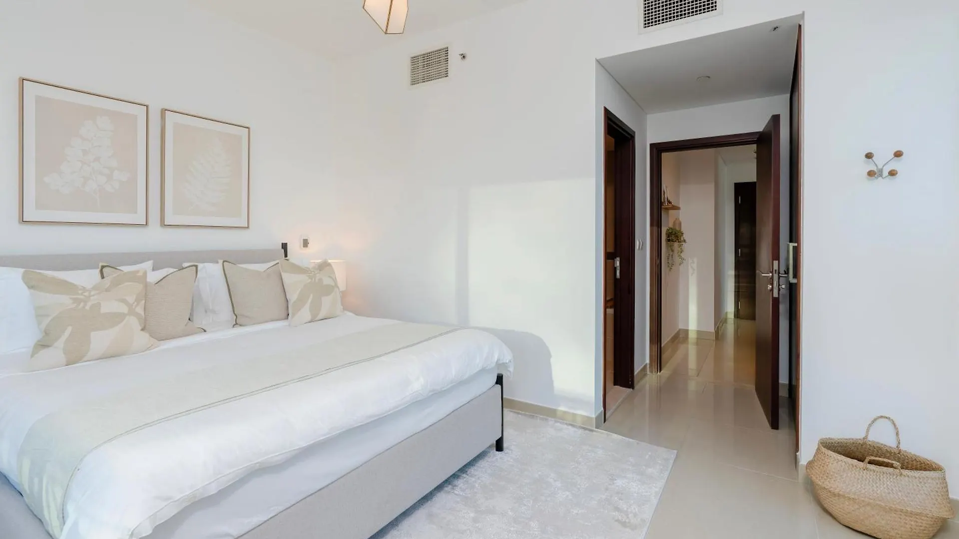 Luxury High Floor 1Br With Full Burj Khalifa View By Auberge Dubai