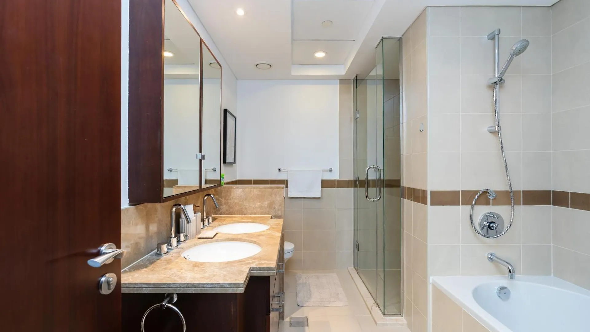 Luxury High Floor 1Br With Full Burj Khalifa View By Auberge Dubai Apartment